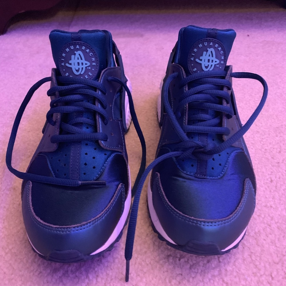 NIKE AIR HUARCHES